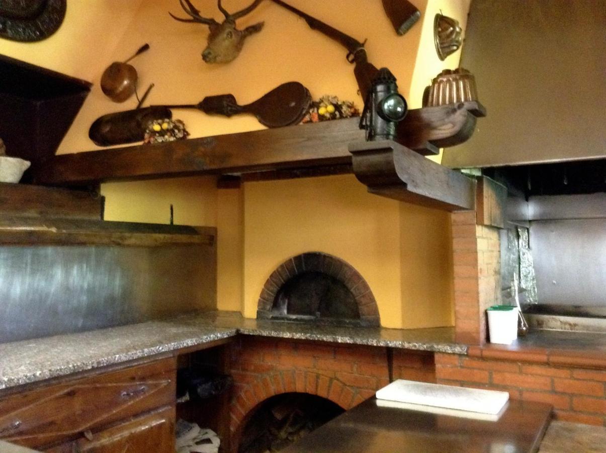 Albergo Ristorante Da Carlino 카스텔누보디가프라냐나 외부 사진